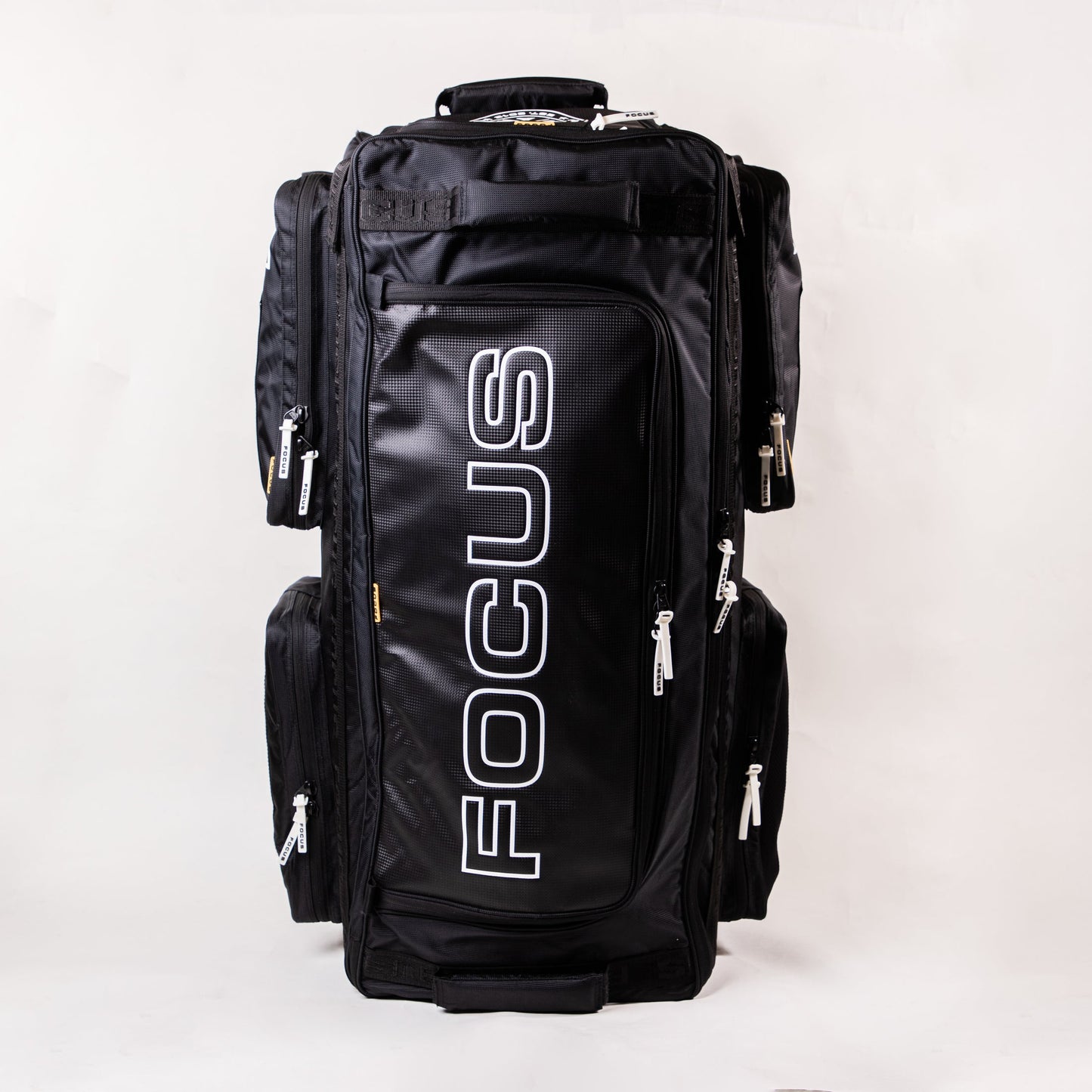 PLAYERS EDITION STANDUP WHEELIE CRICKET BAG - BLACK